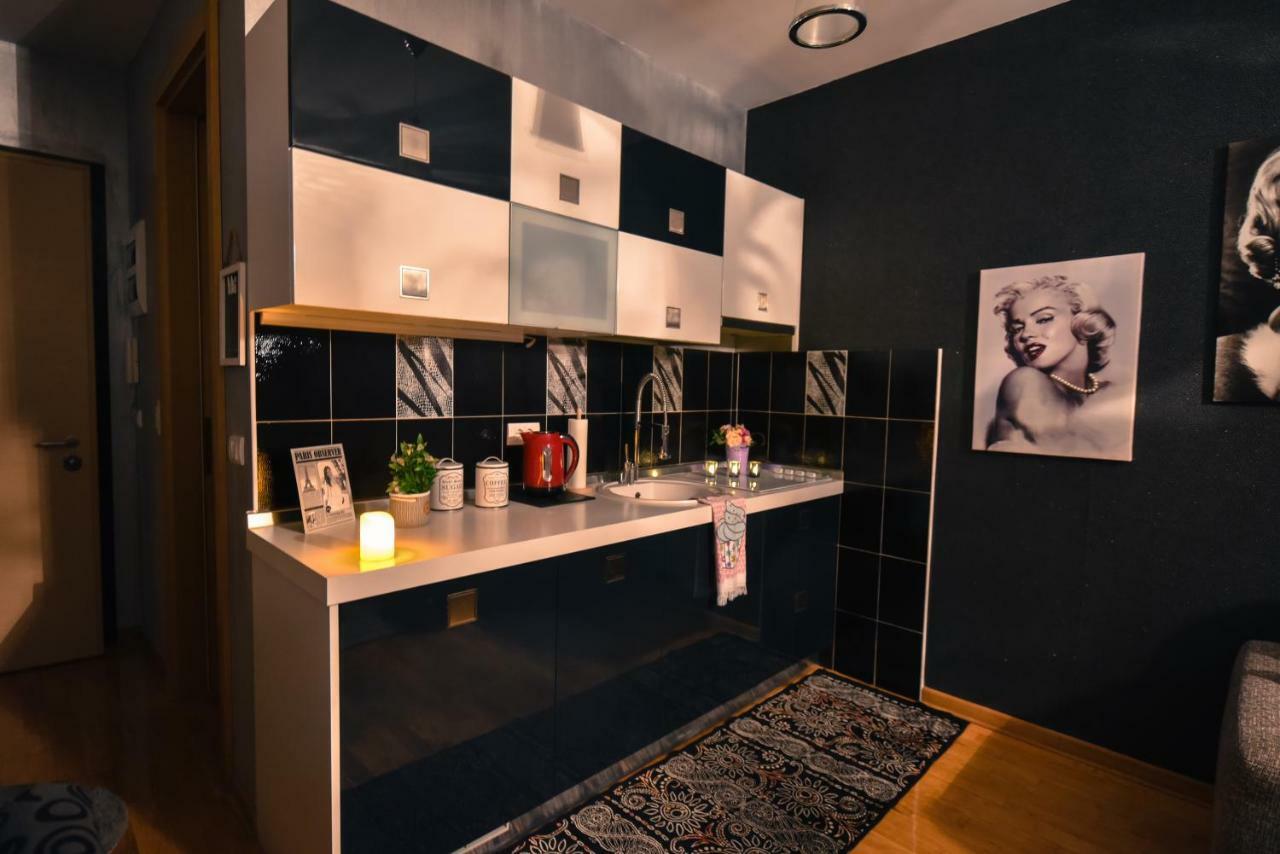 Marilyn Apartment Budva Ngoại thất bức ảnh